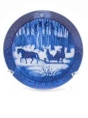 Born in 1984? Sleigh the Decor Game With This Vintage Royal Copenhagen Plate!